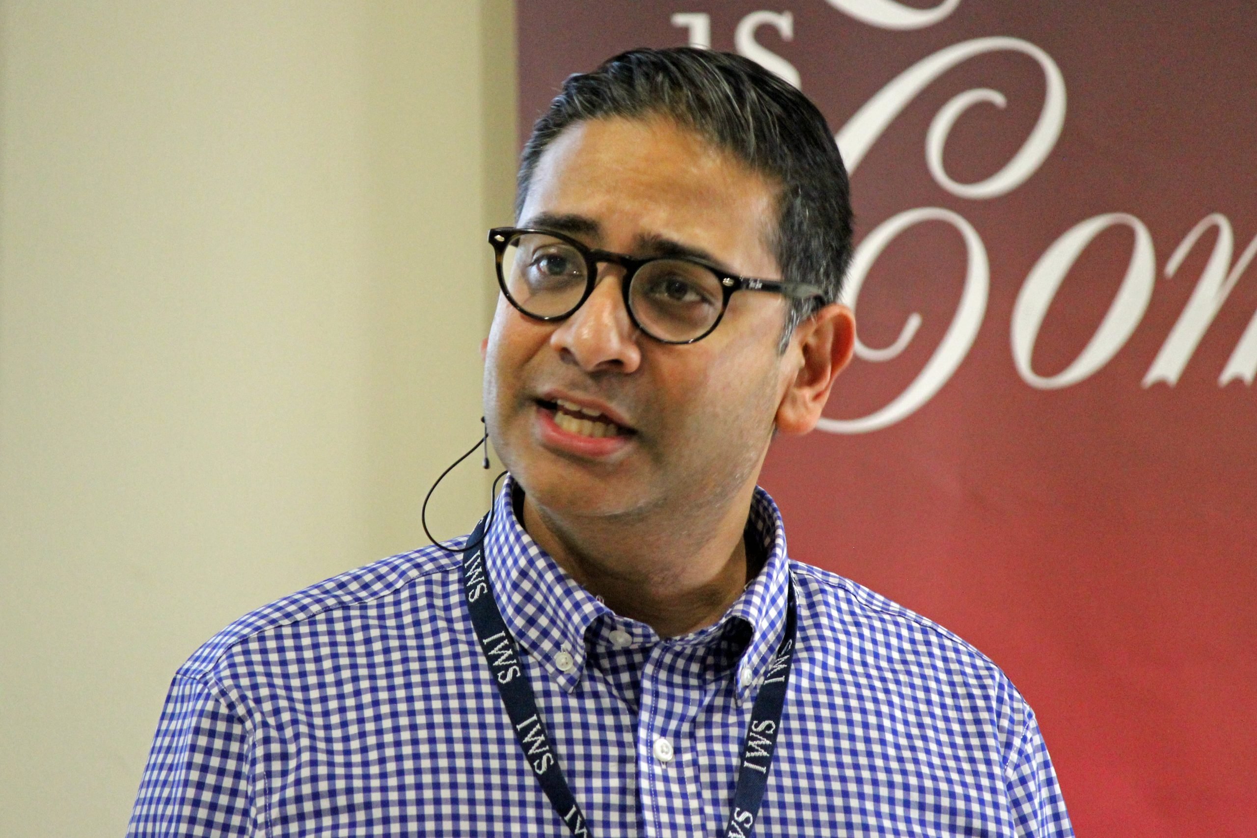 Glenn Packiam teaching at the January 2019 seminar